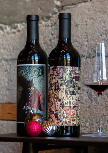 Luxury gifts for wine lovers